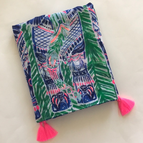 Lilly Pulitzer Accessories - Lilly Pulitzer Resort Scarf